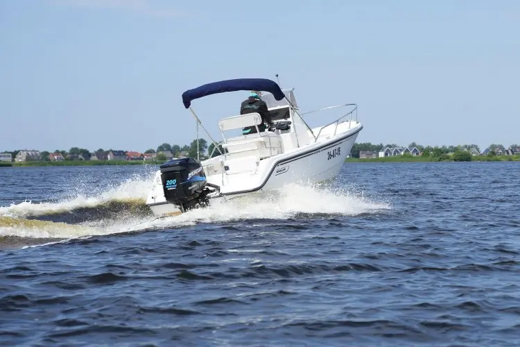 2000 Boston Whaler 180 outrage