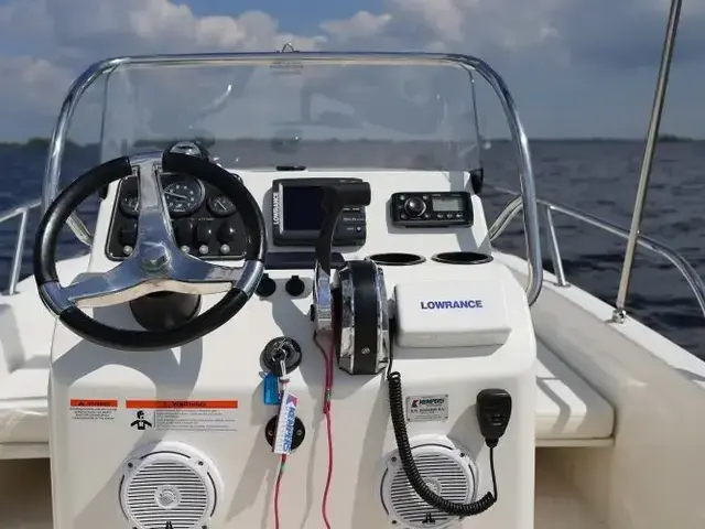 Boston Whaler 170 Dauntless