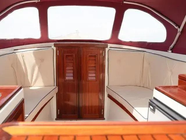 Interboat Semi Cabin 25