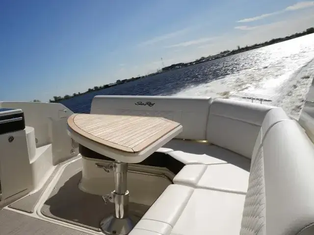 Sea Ray Sundancer 320