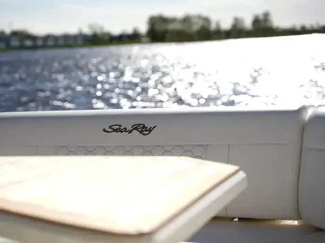 Sea Ray Sundancer 320