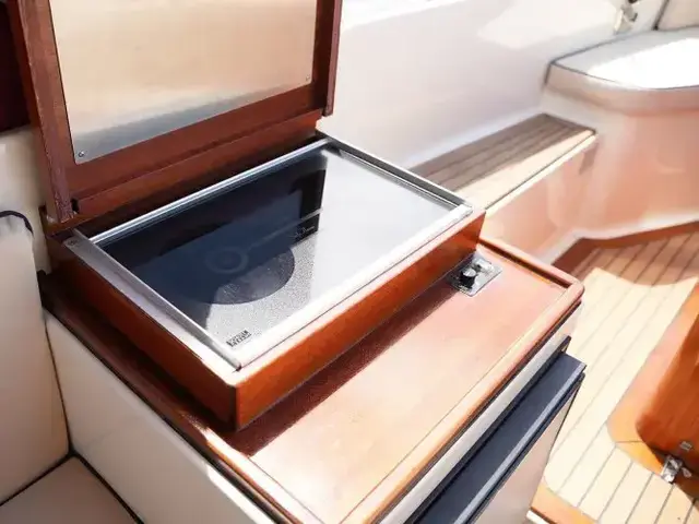 Interboat Semi Cabin 25