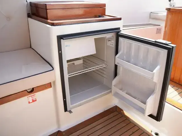 Interboat Semi Cabin 25