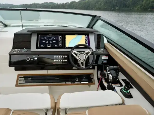 Sea Ray SLX 400