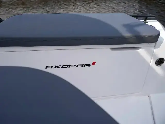 Axopar 37 XC CROSS CABIN