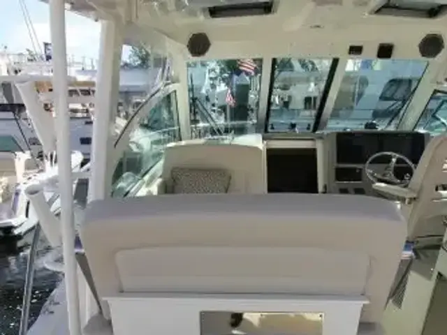 Boston Whaler 345 Conquest Pilothouse