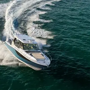  Boston Whaler 405 Conquest