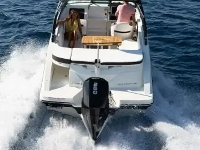 Sea Ray Sun Sport 230