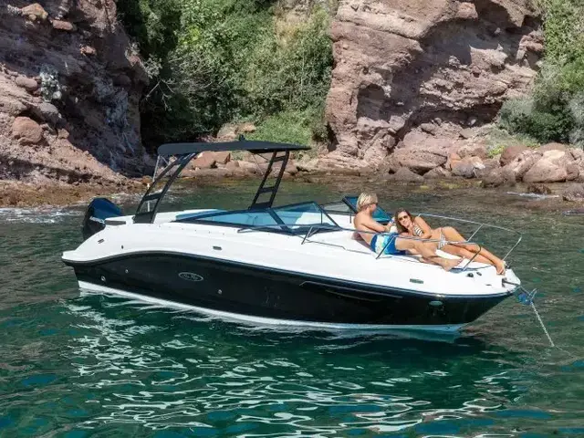 Sea Ray Sun Sport 230