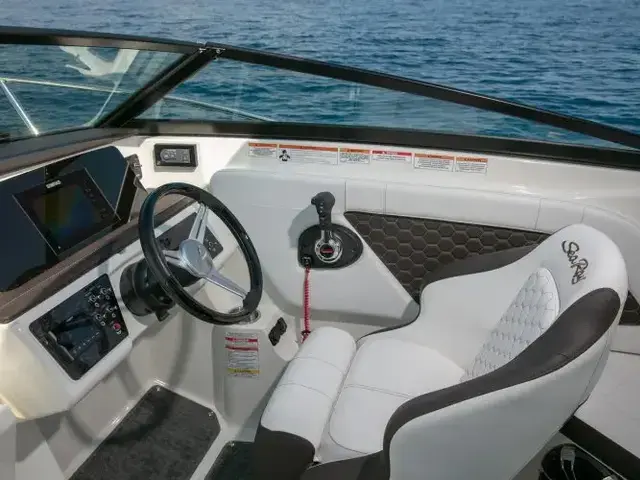 Sea Ray Sun Sport 230