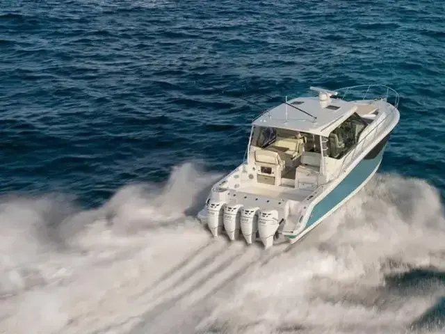 Boston Whaler 405 Conquest