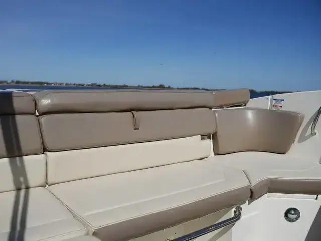 Sea Ray Sun Sport 230