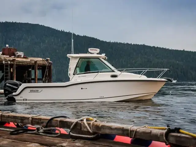 Boston Whaler 285 Conquest Pilothouse