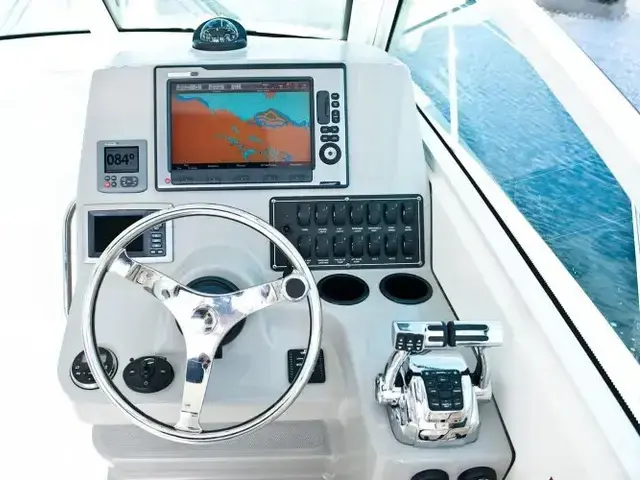 Boston Whaler 285 Conquest Pilothouse