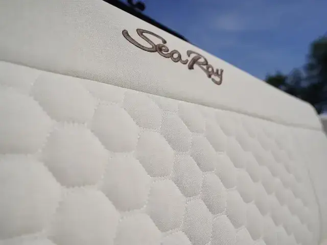 Sea Ray SPX 190 Nieuw Model (Harlow Coconut Bekleding)