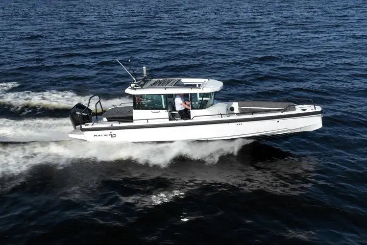 2019 Axopar 28 cabin