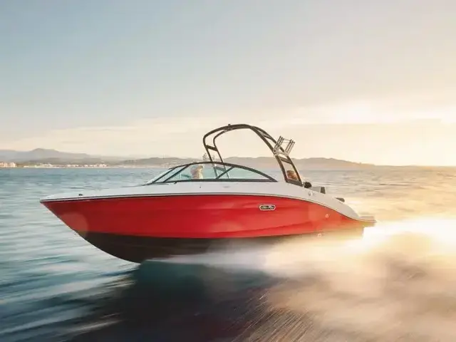 Sea Ray SPX 210 New Model 2024