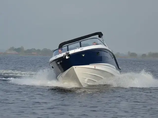 Sea Ray 250 Sunsport