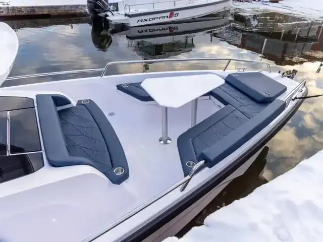 Axopar 29 Xc Cross Cabin