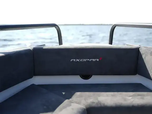 Axopar 28 CABIN