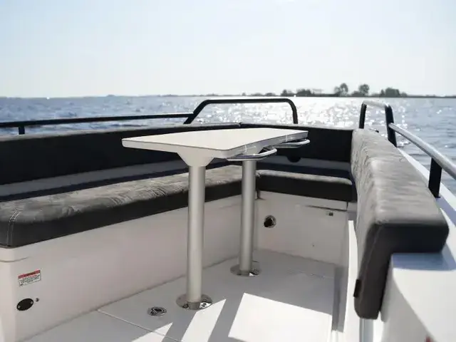 Axopar 28 CABIN