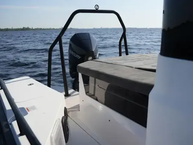 Axopar 28 CABIN