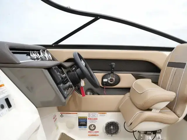 Sea Ray 250 Sunsport