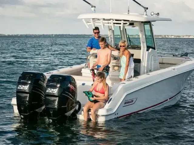 Boston Whaler 250 Outrage