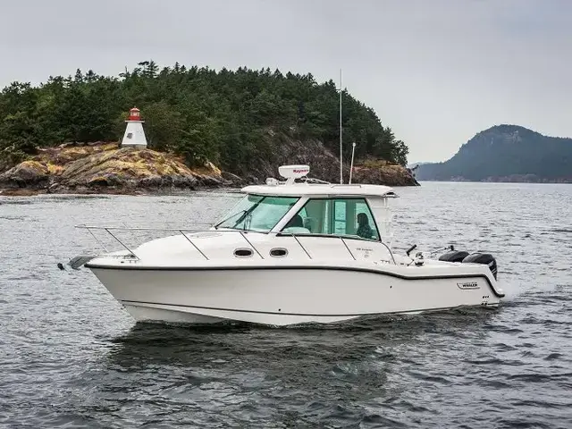 Boston Whaler 325 Conquest Pilothouse