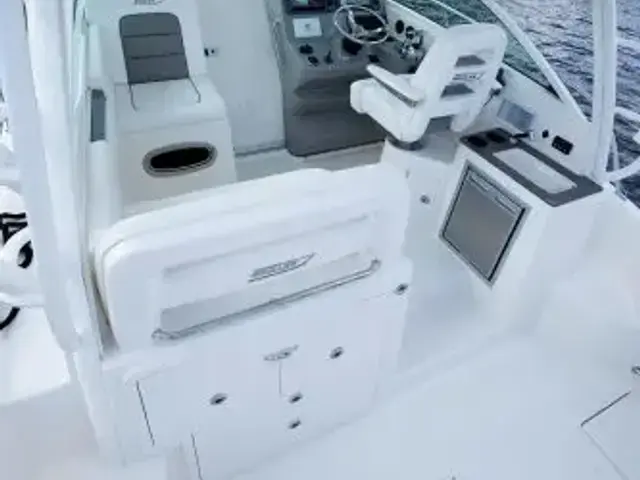 Boston Whaler 325 Conquest Pilothouse