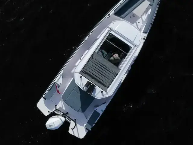 Axopar 28 Cabin