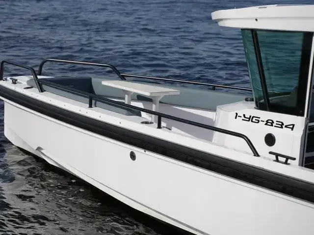 Axopar 28 Cabin