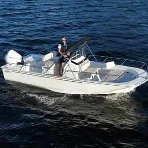  Boston Whaler 210 Montauk