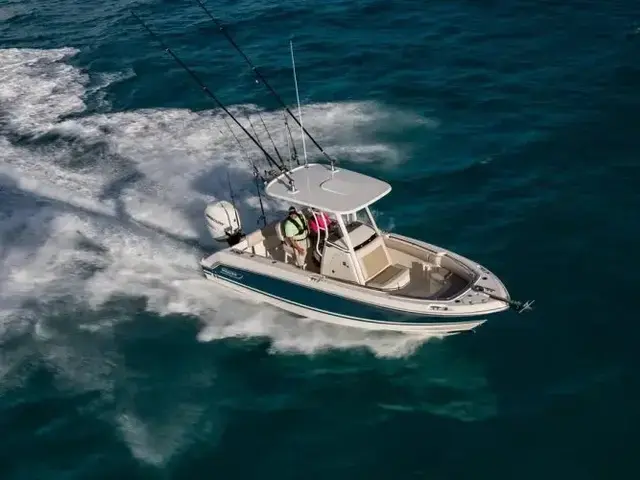 Boston Whaler 230 Outrage