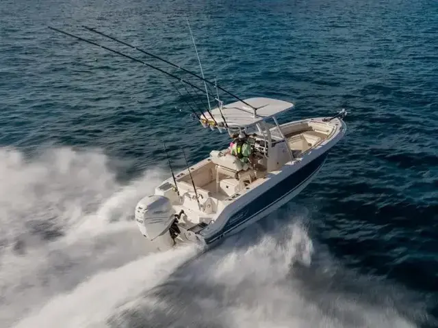 Boston Whaler 230 Outrage