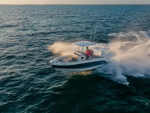 Boston Whaler 230 Outrage