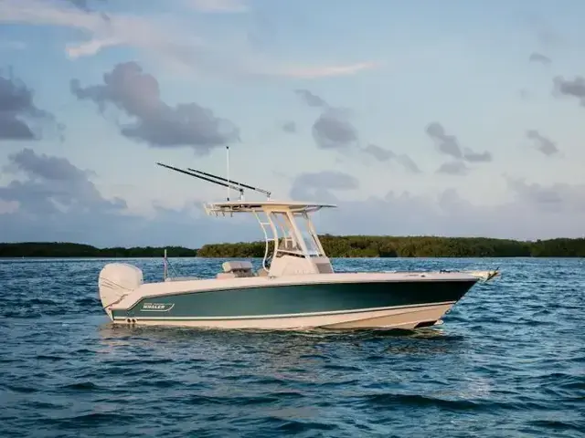 Boston Whaler 230 Outrage