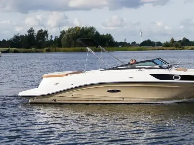 Sea Ray Sun Sport 230