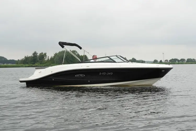 2020 Sea Ray spx 230