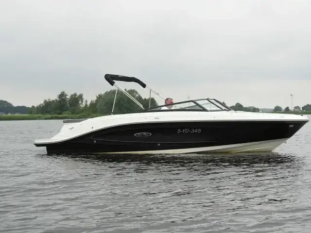 Sea Ray SPX 230