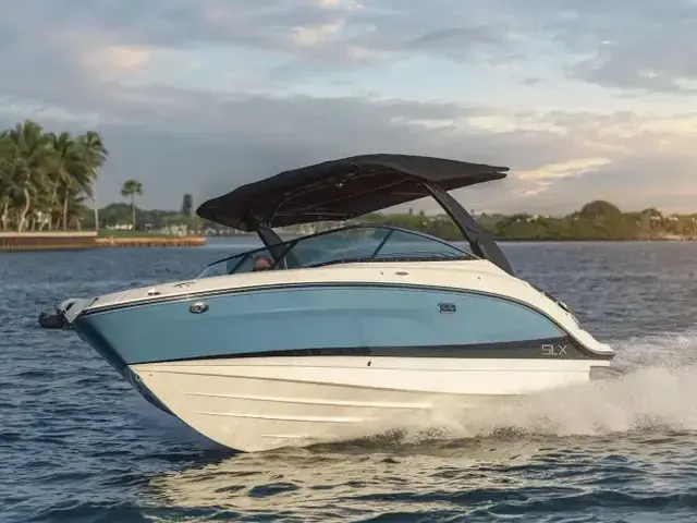 Sea Ray SLX 260