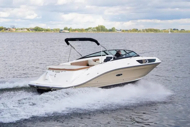 2017 Sea Ray sun sport 230