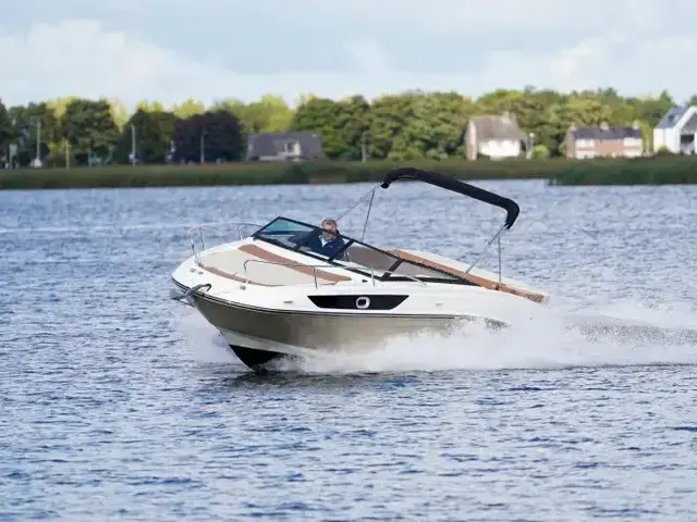 Sea Ray Sun Sport 230