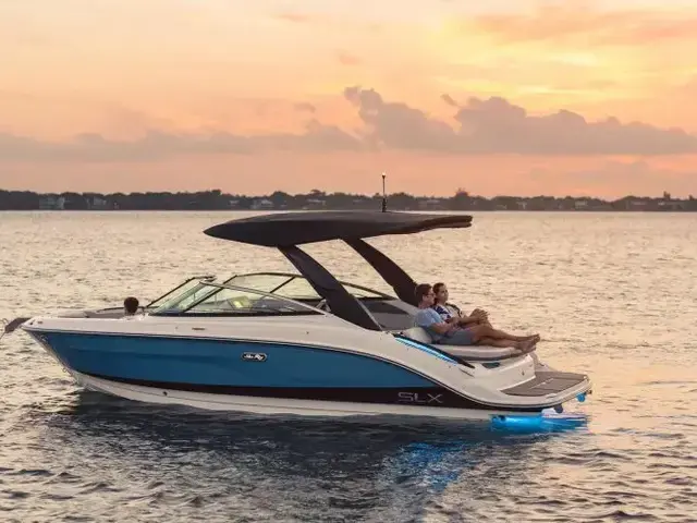 Sea Ray SLX 260