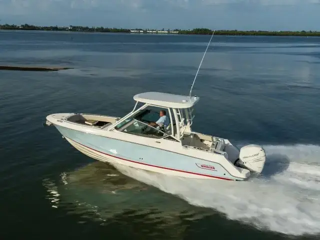 Boston Whaler 240 Vantage