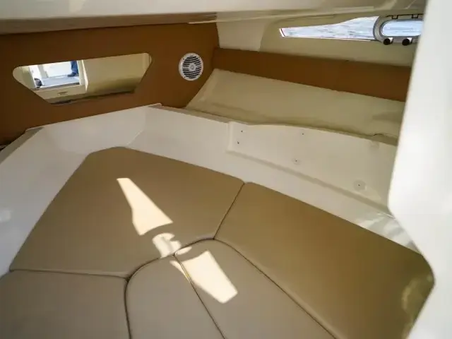 Sea Ray Sun Sport 230