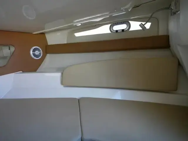 Sea Ray Sun Sport 230