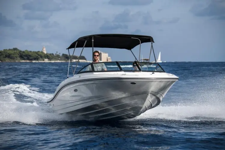 2021 Sea Ray spx 210 outboard