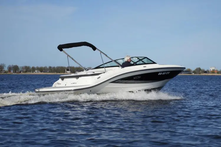 2016 Sea Ray 19 spx