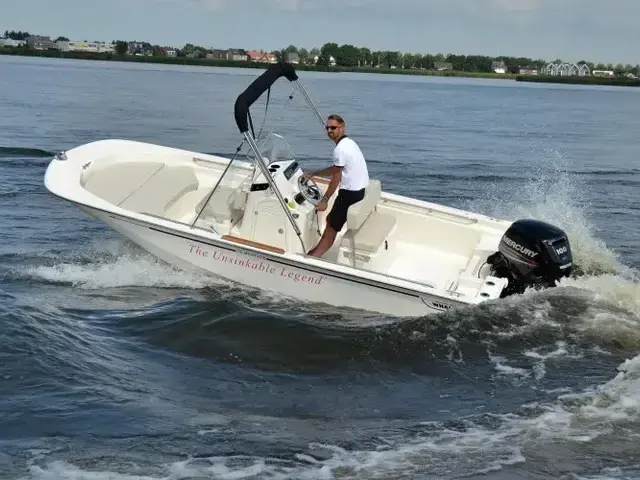 Boston Whaler 170 Montauk